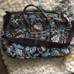 Beautiful Vera Bradley overnight bag